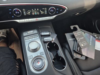 صورة مصغرة 18 لـ 2022 Genesis GV70