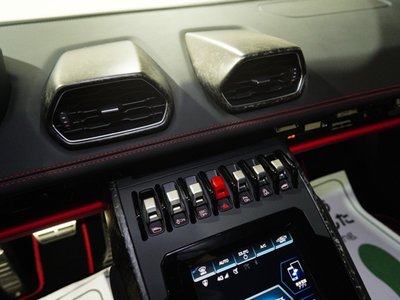 2021 Lamborghini HURACAN — миниатюра 26