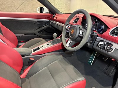 2021 Porsche 718 SPYDER — миниатюра 21