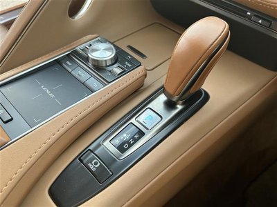 2020 Lexus LC — миниатюра 24