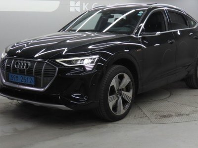 AUDI E-TRON - 1