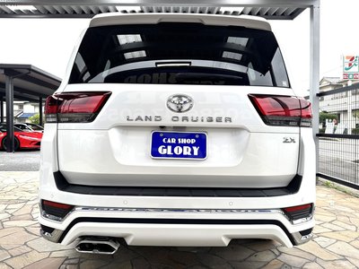 صورة 6 لـ 2024 Toyota LAND CRUISER 300