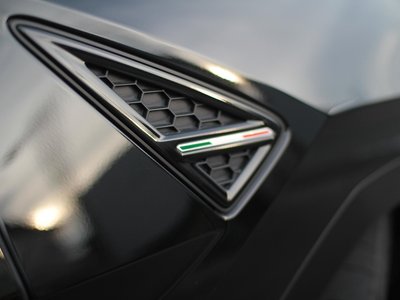 2020 Lamborghini URUS photo 6