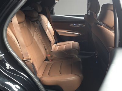 2021 Genesis GV70 — миниатюра 17