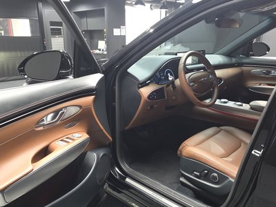 2021 Genesis GV70 — миниатюра 13
