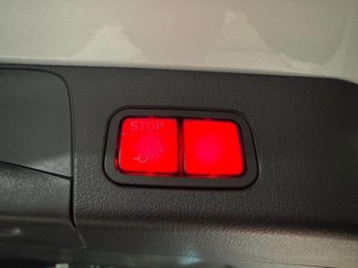 MERCEDES-BENZ GLB - 10