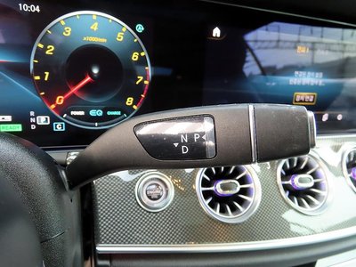 MERCEDES-BENZ E-CLASS - 9