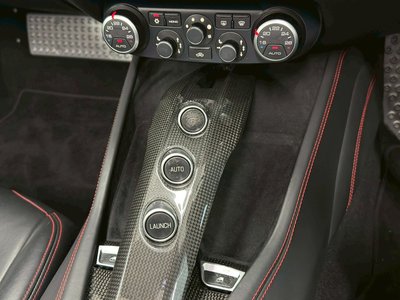 صورة مصغرة 38 لـ 2016 Ferrari CALIFORNIA T