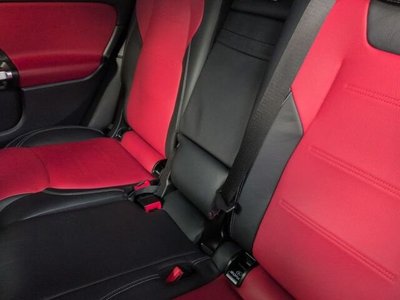 MERCEDES-BENZ GLB - 6