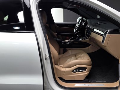 2020 Porsche CAYENNE photo 10