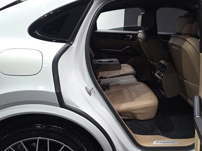 2020 Porsche CAYENNE thumbnail 12