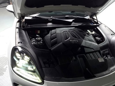 2020 Porsche CAYENNE photo 7
