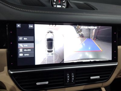 2020 Porsche CAYENNE thumbnail 16