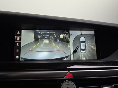 2020 Genesis G90 thumbnail 21
