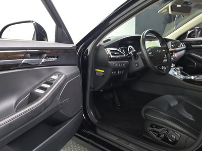 2020 Genesis G90 thumbnail 13