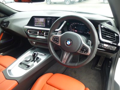 2025 BMW Z4 thumbnail 37