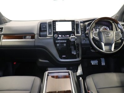 TOYOTA GRAND ACE - 4