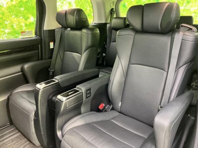 2021 Toyota ALPHARD photo 8