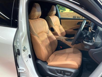 TOYOTA CROWN SPORT - 9