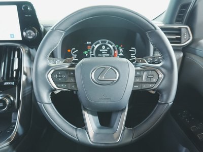 LEXUS LX - 7