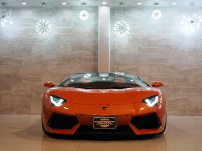 LAMBORGHINI AVENTADOR ROADSTER - 7