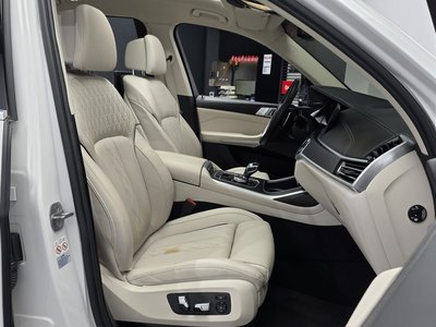 2022 BMW X7 — миниатюра 17