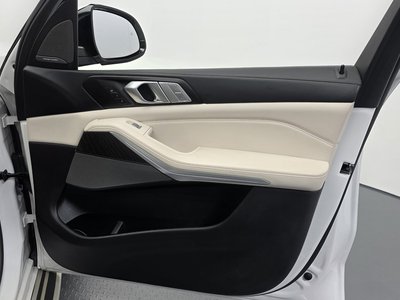 2022 BMW X7 — миниатюра 15