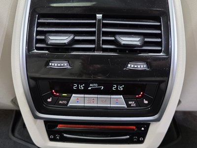2022 BMW X7 — миниатюра 29