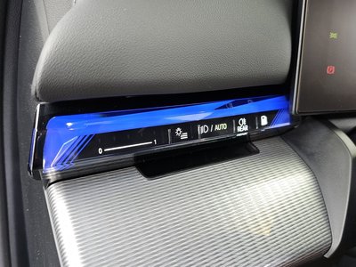 2025 BMW 5 SERIES — миниатюра 16