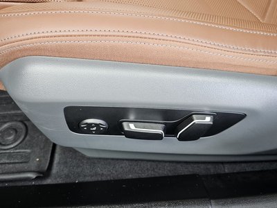 2025 BMW 5 SERIES — миниатюра 31