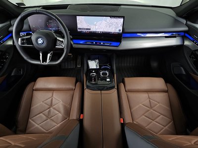 2025 BMW 5 SERIES — фото 5