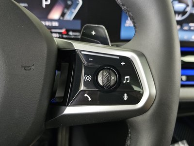 2025 BMW 5 SERIES — миниатюра 32