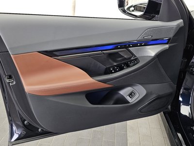 2025 BMW 5 SERIES — миниатюра 14