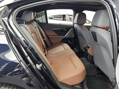 2025 BMW 5 SERIES — миниатюра 18