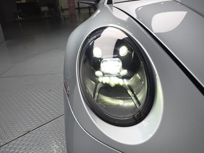 PORSCHE 911 - 9
