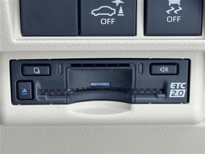 TOYOTA LAND CRUISER 300 - 9