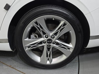 صورة 8 لـ 2023 Genesis G90 (RS4)