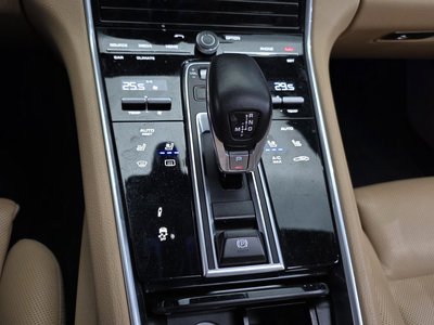 PORSCHE PANAMERA - 9