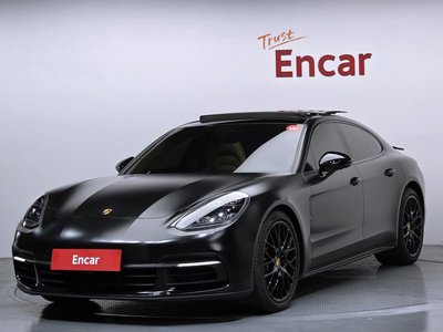 PORSCHE PANAMERA - 1