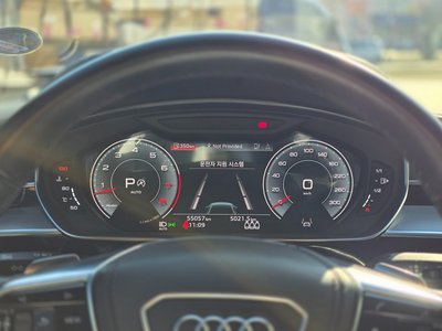 AUDI A8 - 10