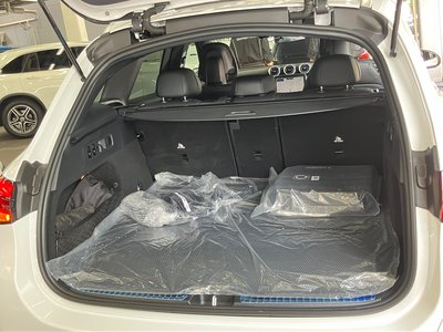 2026 Mercedes-BENZ GLC — миниатюра 13