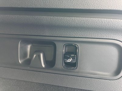 2026 Mercedes-BENZ GLC — миниатюра 18