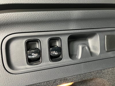 2026 Mercedes-BENZ GLC — миниатюра 17