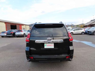 TOYOTA LAND CRUISER PRADO - 10