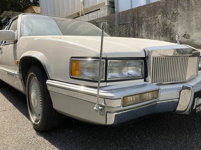 CADILLAC FLEETWOOD - 7