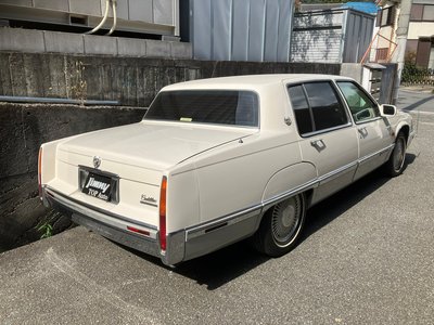 CADILLAC FLEETWOOD - 5