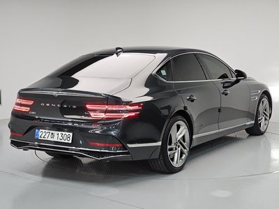 GENESIS G80 (RG3) - 2