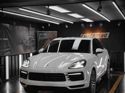 PORSCHE CAYENNE - 1