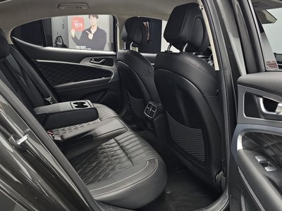 2022 Genesis THE NEW G70 — миниатюра 18