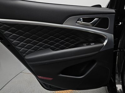 2022 Genesis THE NEW G70 — миниатюра 16